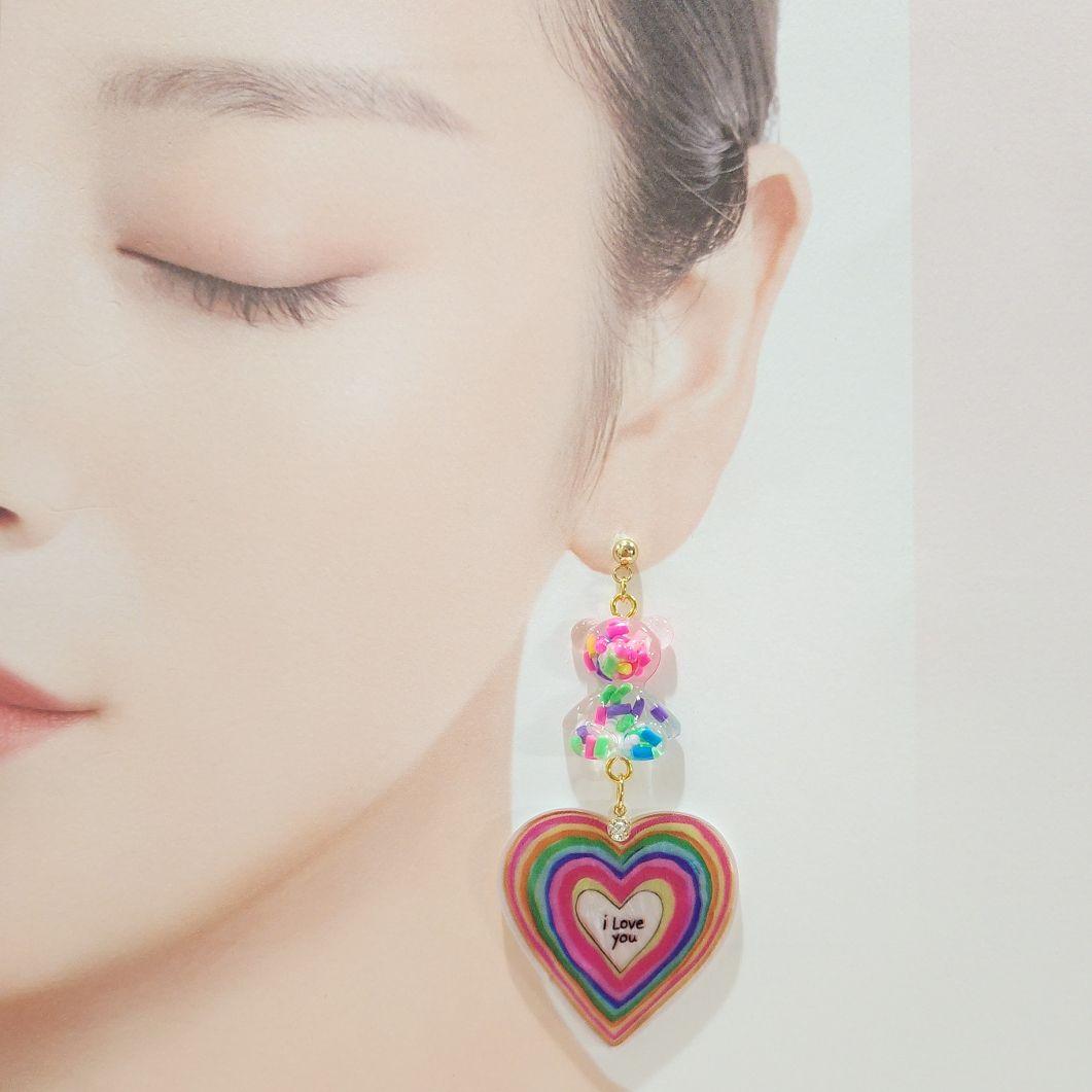 カラフル キャンディベアと虹色ハート♡ハッピーカラーの大ぶりピアス♡