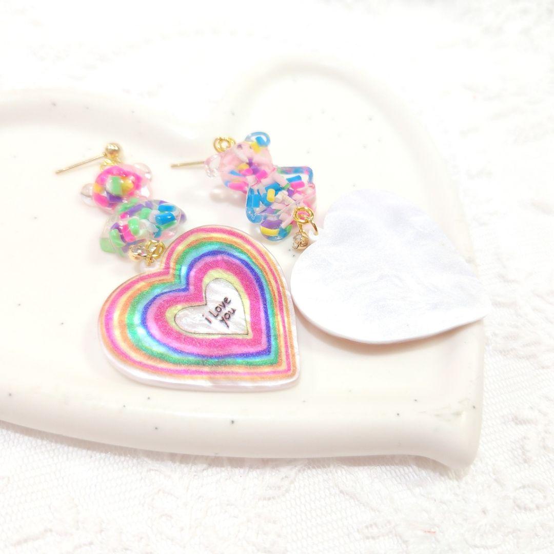 カラフル キャンディベアと虹色ハート♡ハッピーカラーの大ぶりピアス♡
