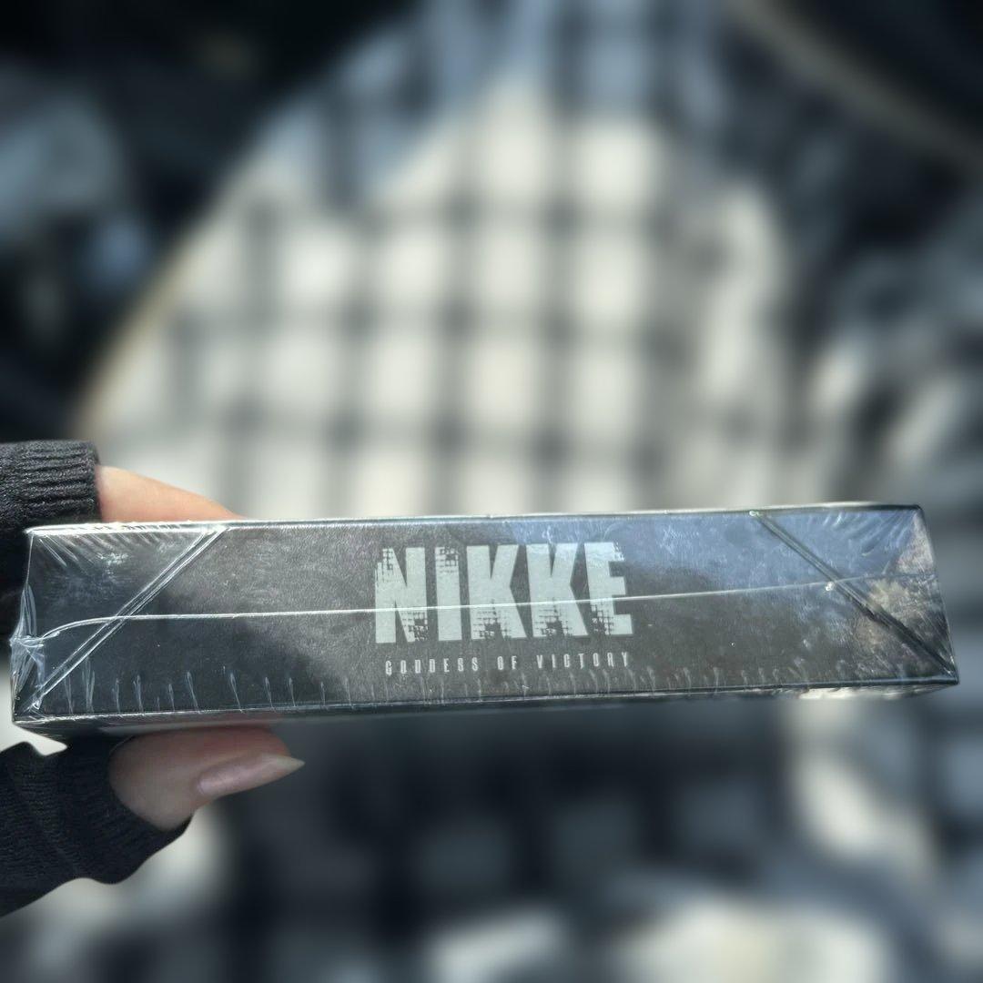 シュリ付ヴァイス勝利の女神NIKKEニケ 1box Weiss Schwarz