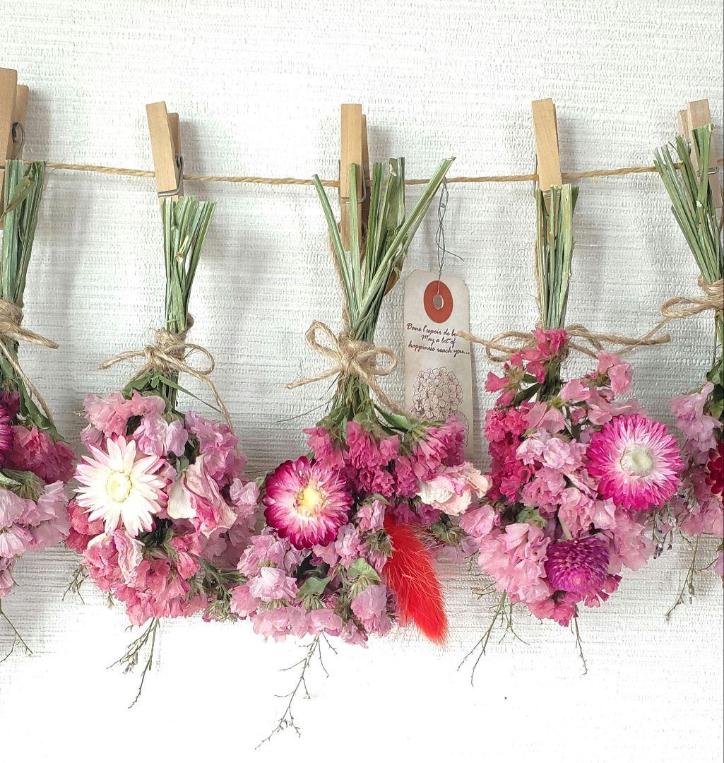 ピンク系たっぷり小花のドライフラワースワッグガーランド