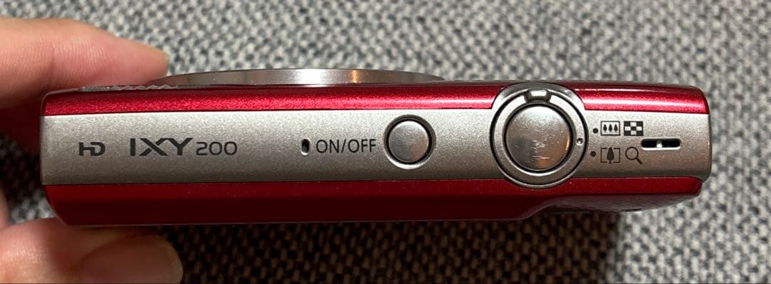 Canon IXY200 コンパクトデジタルカメラ レッド　バッテリー付き