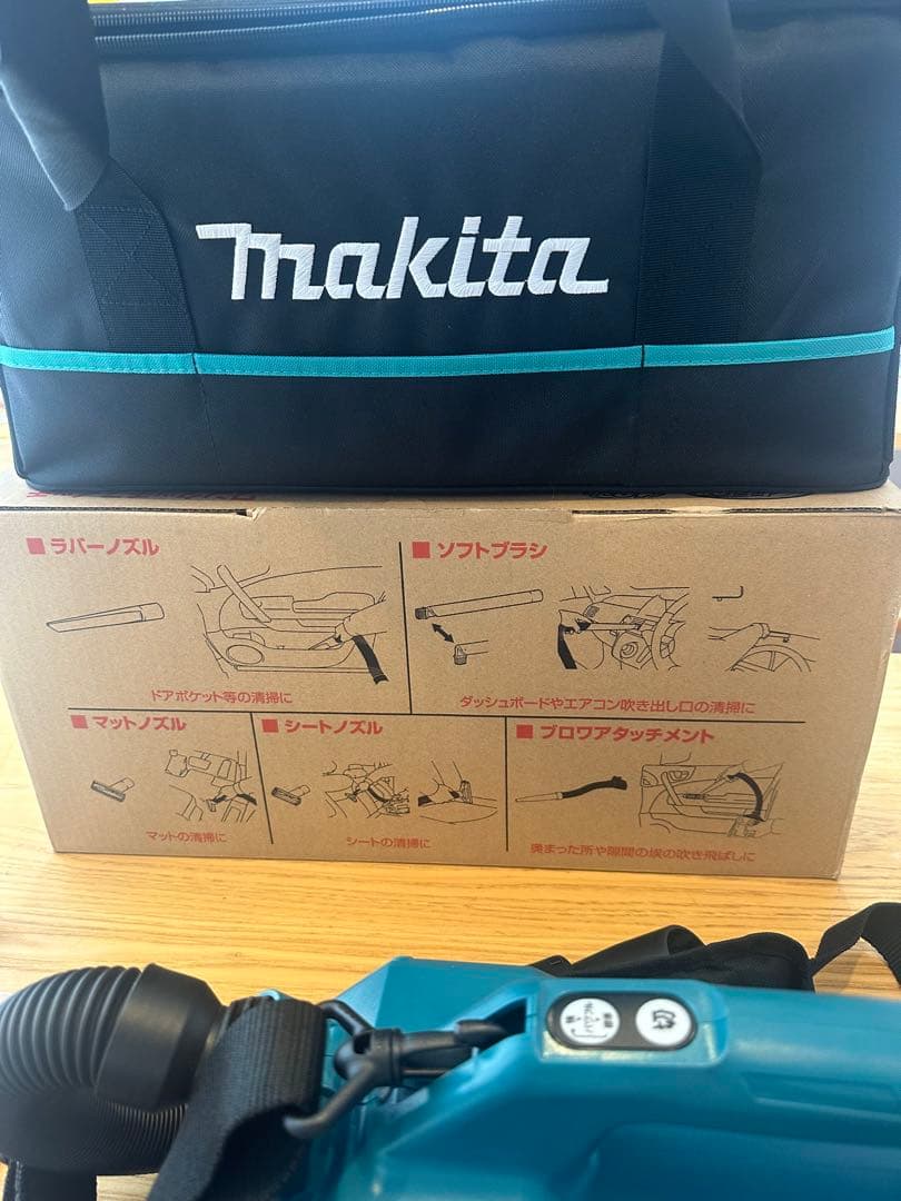 Makita マキタ　充電式クリーナー　CL184DZ