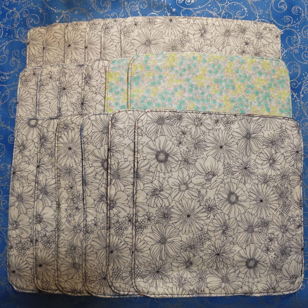 ご確認用　yourelia 4重ハンカチ　ポメラニアンちゃん柄　18