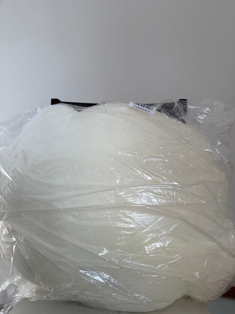 TikTokロゴ入りクッション