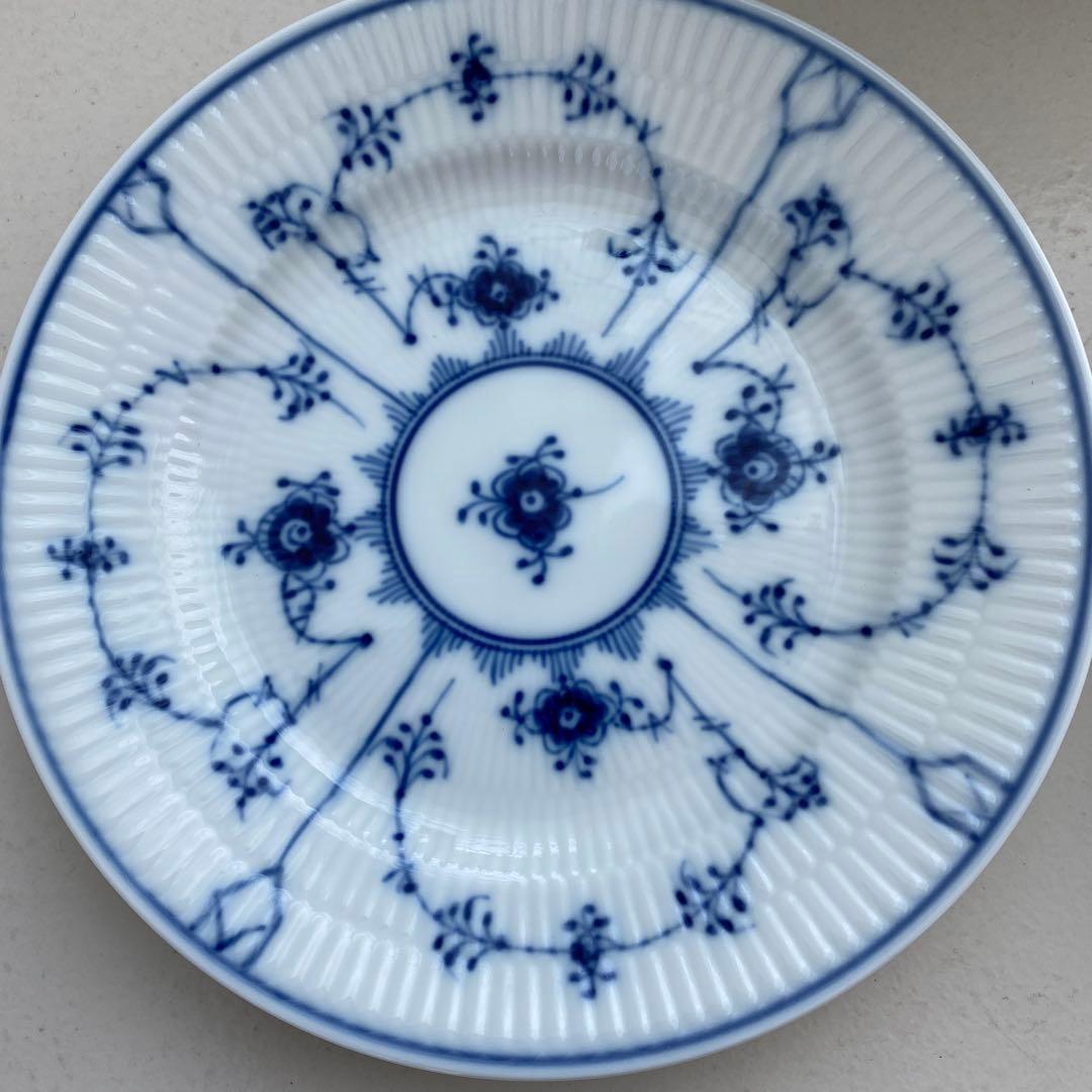 ロイヤルコペンハーゲン　ブルーフルーテッドプレイン　プレート17cm