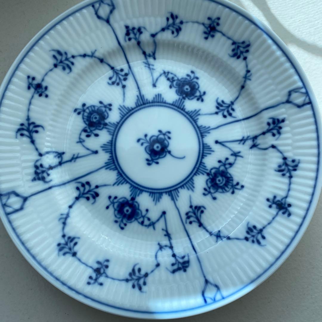 ロイヤルコペンハーゲン　ブルーフルーテッドプレイン　プレート17cm