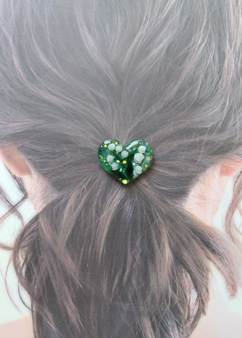 再販なし 癒しのすずらん ハート レジン ヘアゴム
