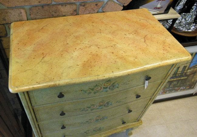 4段チェスト シャビーシック 　アンティーク塗装 ネコ脚【中古美品】