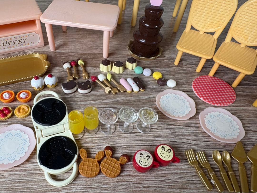 シルバニア　スイーツビュッフェ