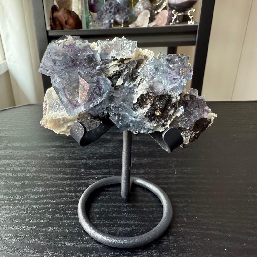 天然石カルサイト&ウォルフラマイト共生のフローライト原石NO.062313