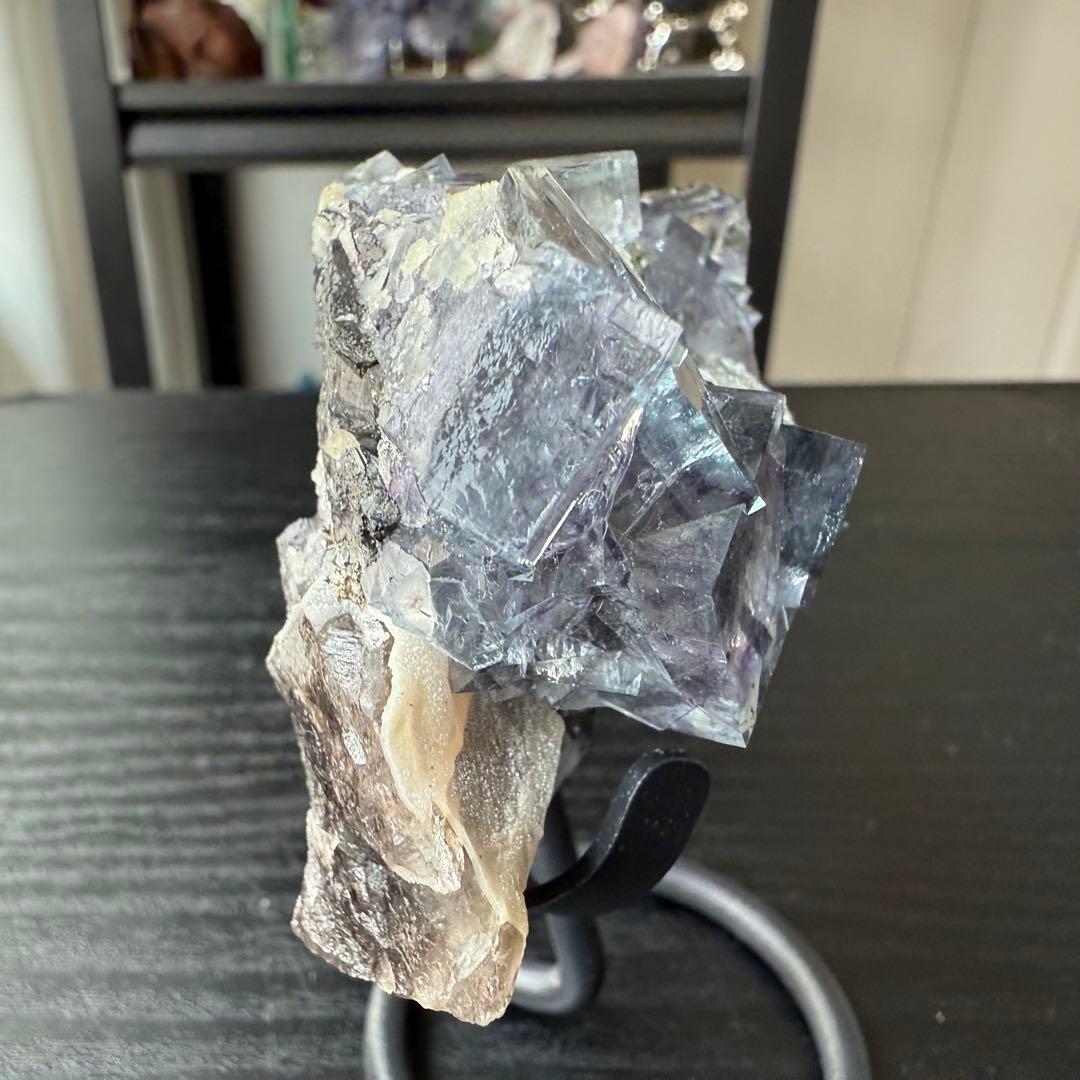 天然石カルサイト&ウォルフラマイト共生のフローライト原石NO.062313