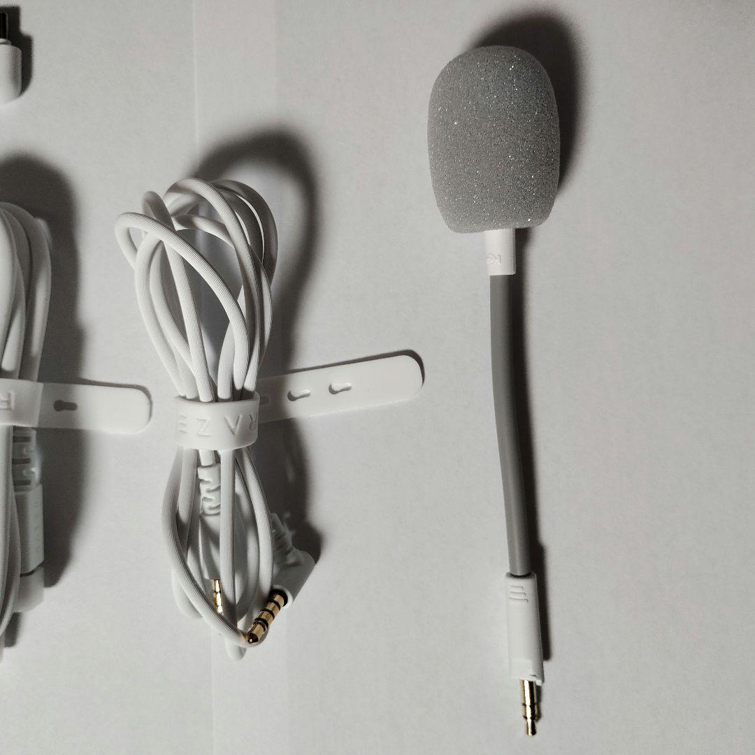 ヘッドホン Razer Barracuda X Mercury White