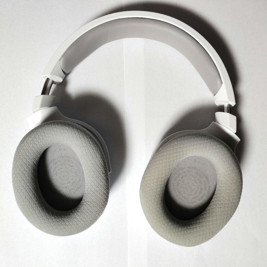 ヘッドホン Razer Barracuda X Mercury White