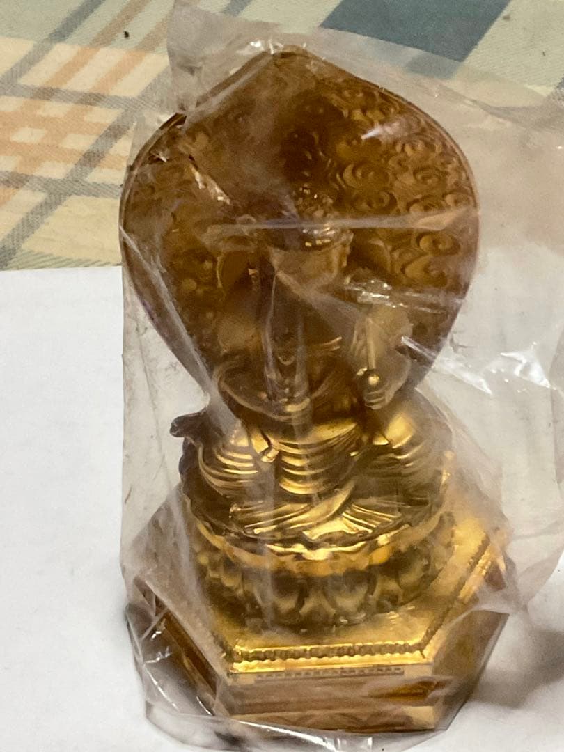 金属製／越後　松之山・松陰禅寺の普賢菩薩座像。【手元に地蔵菩薩を持っている物】。