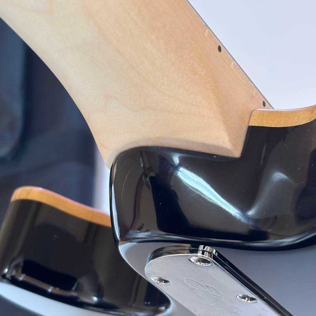 美品 Sterling by Musicman SUB AX3FM Axis