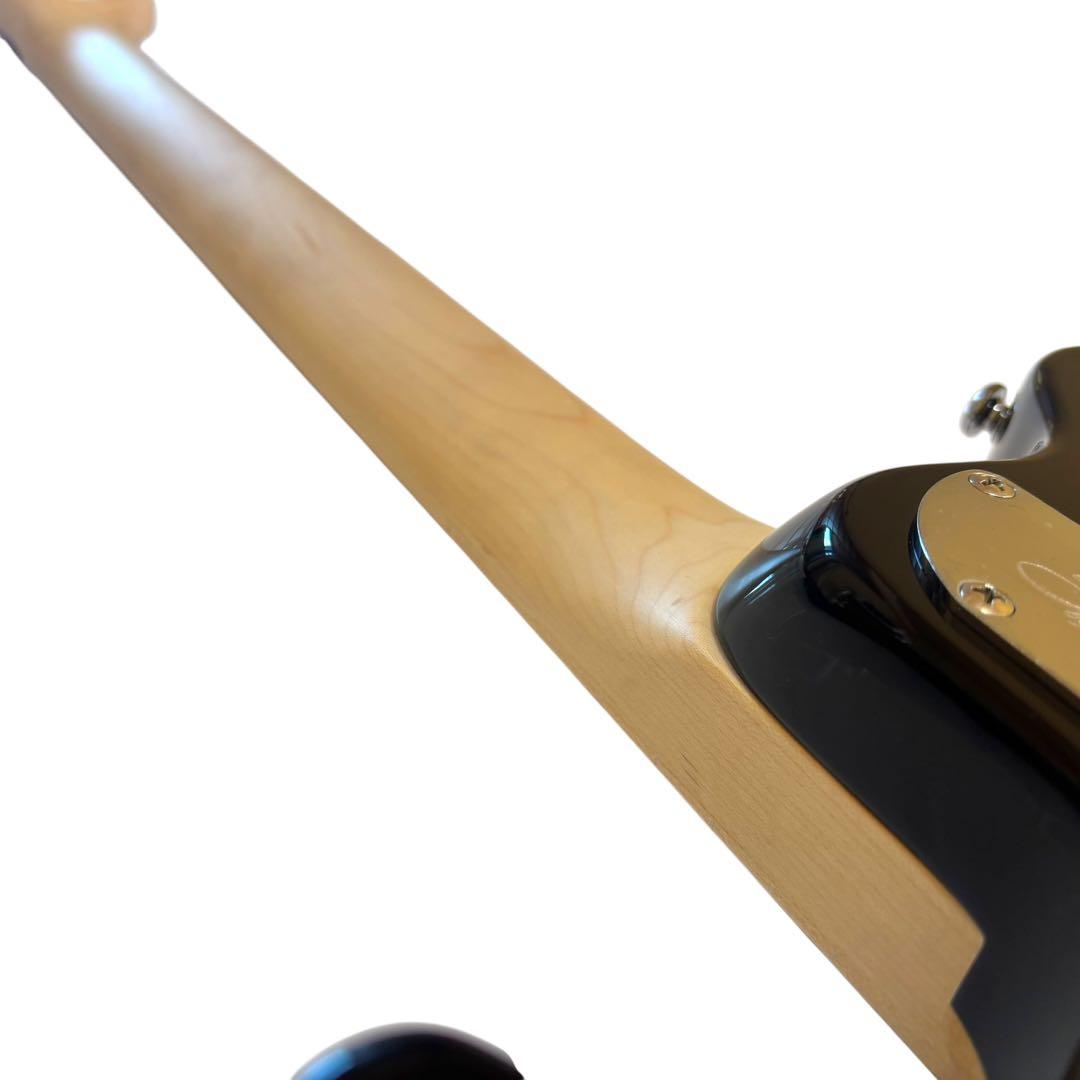 美品 Sterling by Musicman SUB AX3FM Axis