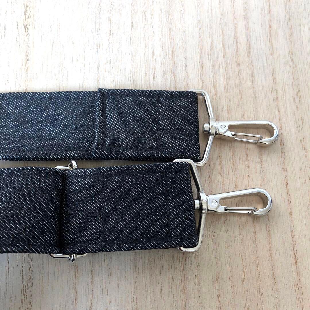 ショルダーバッグ　ハンドメイド　デニムリメイク　ブラック　両開き【新品デニム】