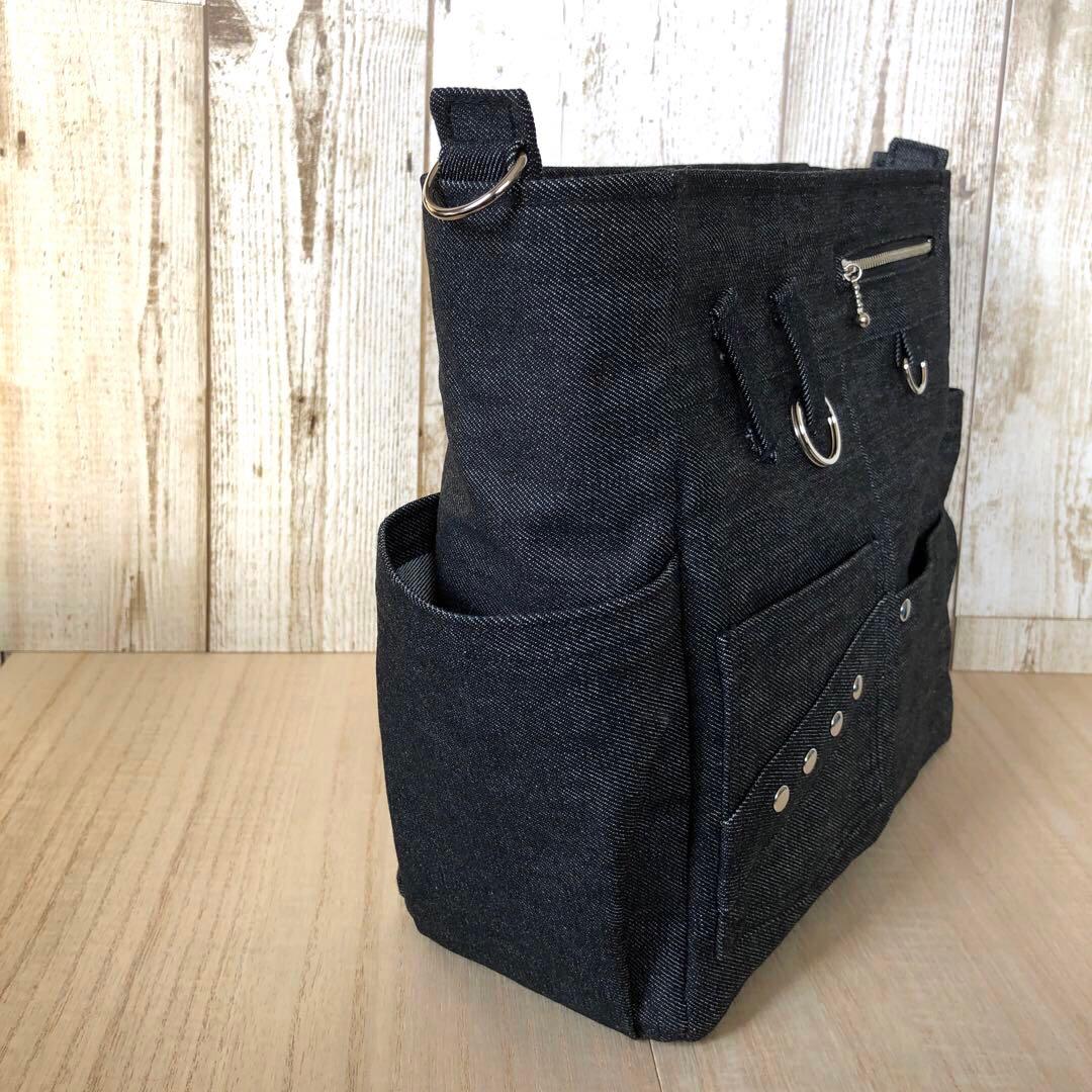 ショルダーバッグ　ハンドメイド　デニムリメイク　ブラック　両開き【新品デニム】