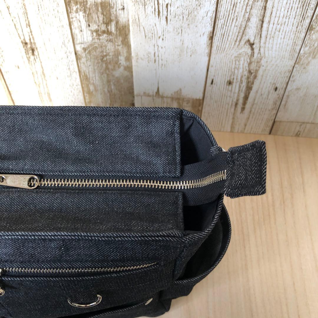 ショルダーバッグ　ハンドメイド　デニムリメイク　ブラック　両開き【新品デニム】
