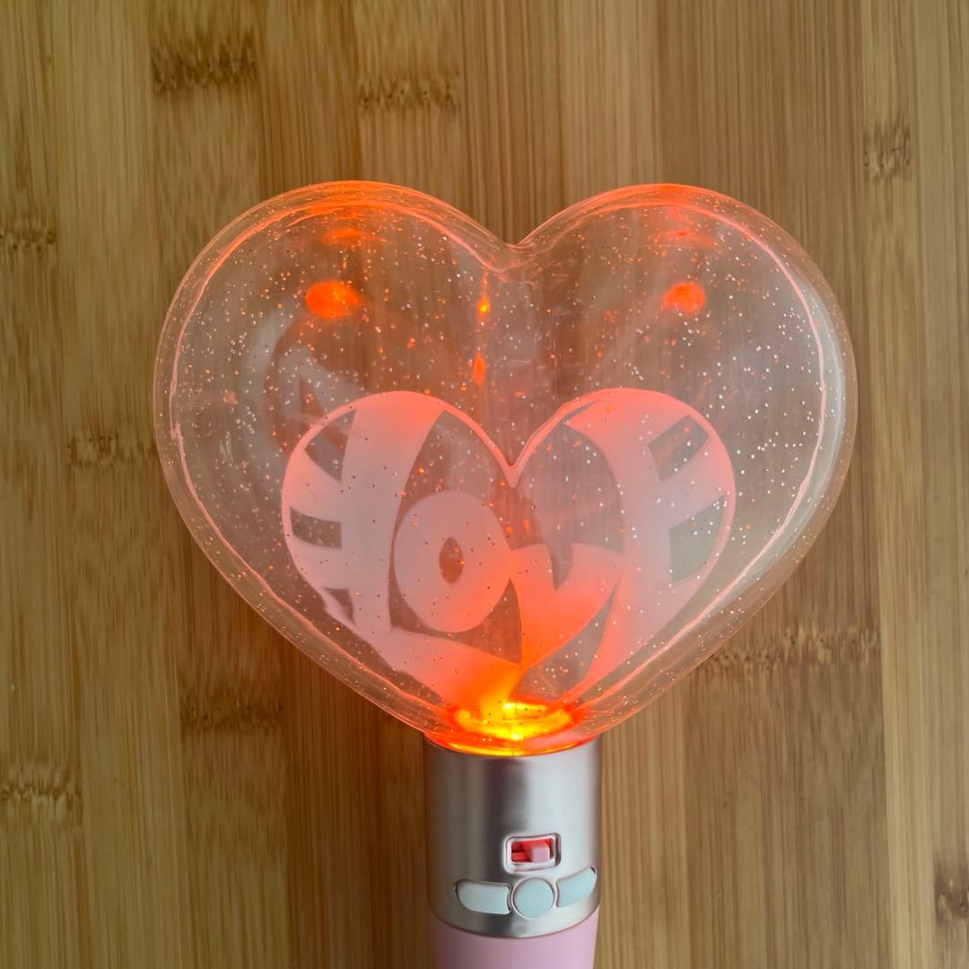 イコールラブ 8周年　＝LOVE ハート型ペンライト