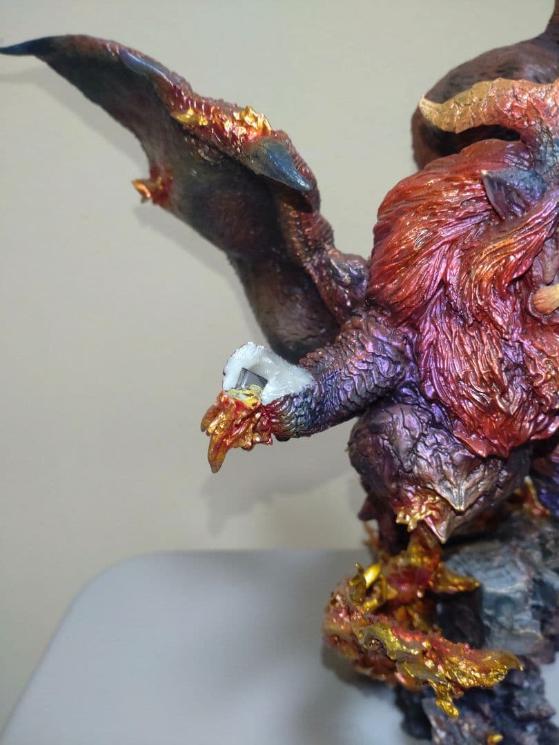 クリエイターズモデル　テオ・テスカトル　リペイントフィギュア（破損）