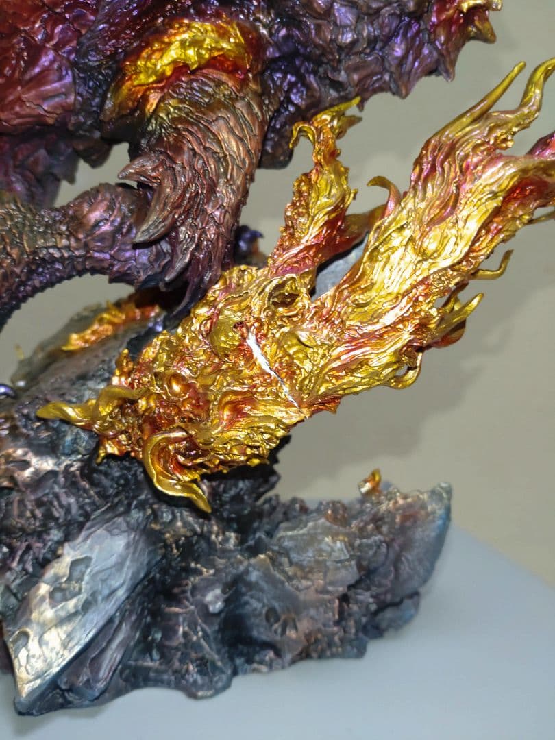 クリエイターズモデル　テオ・テスカトル　リペイントフィギュア（破損）