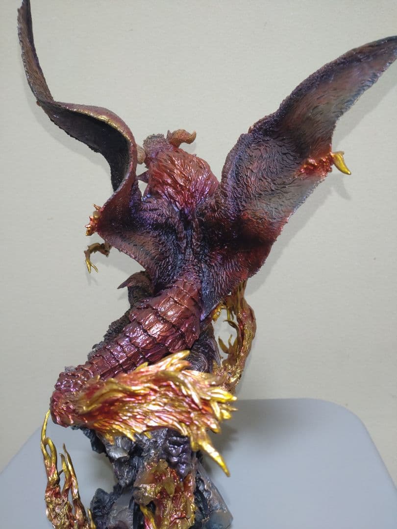 クリエイターズモデル　テオ・テスカトル　リペイントフィギュア（破損）