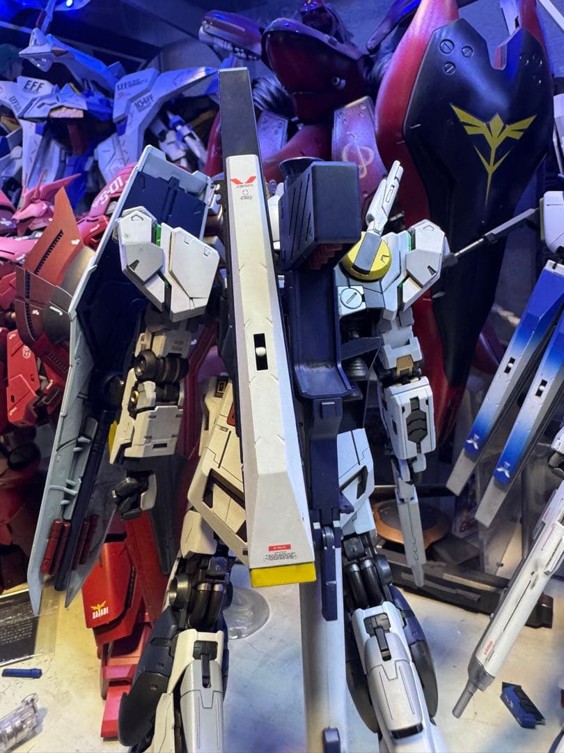 MG νガンダムverKA 塗装完成品　ガンプラ　プラモデル　pgu