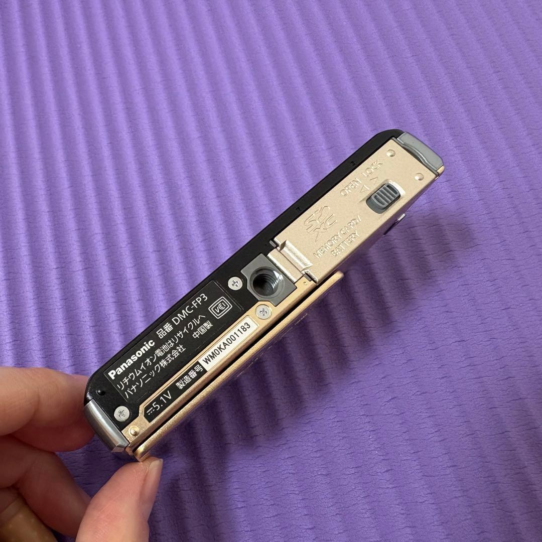 Panasonic LUMIX DMC-FP3 デジカメ ゴールド　SDカード付