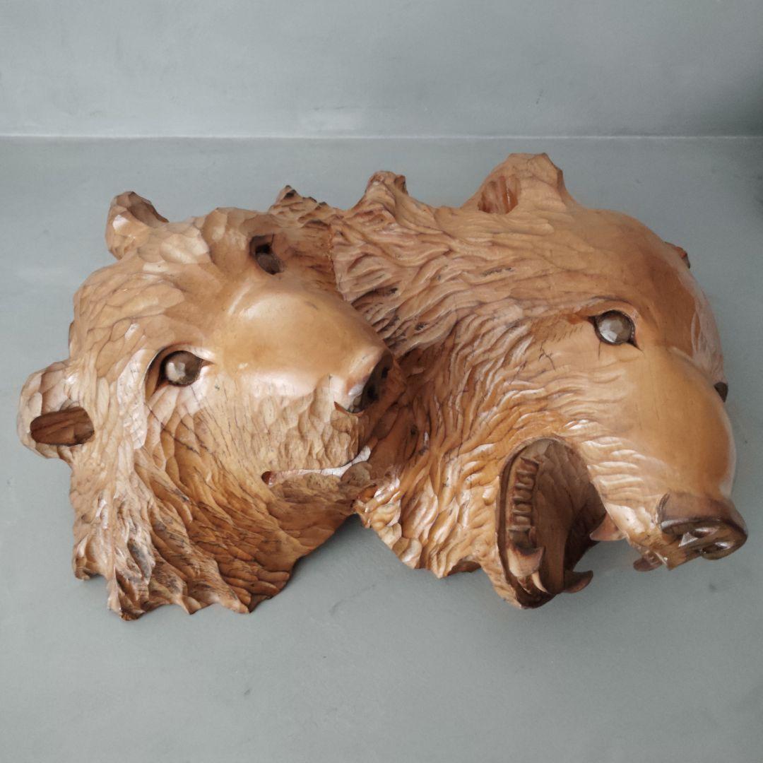 双頭木彫り熊　壁掛け　天然木一刀彫　静と動　貴重　縁起物