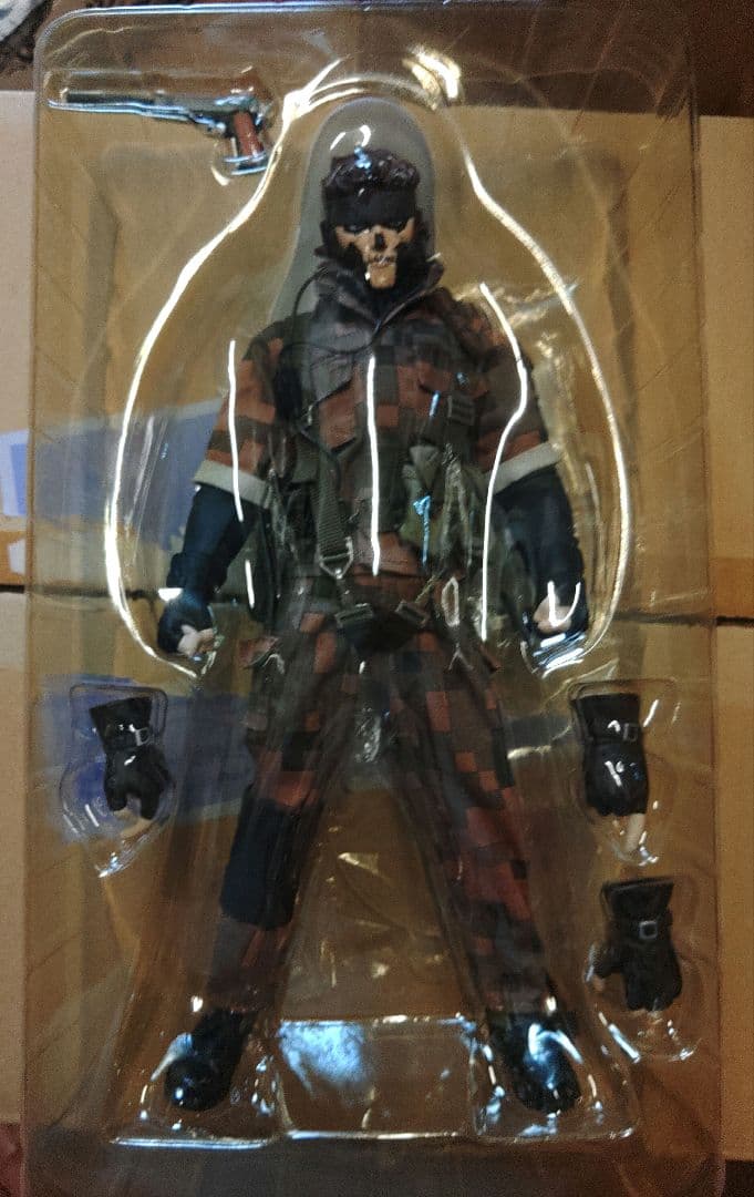 ワンフェス500体限定メディコムトイRAHメタルギアソリッド3スネークカモフ