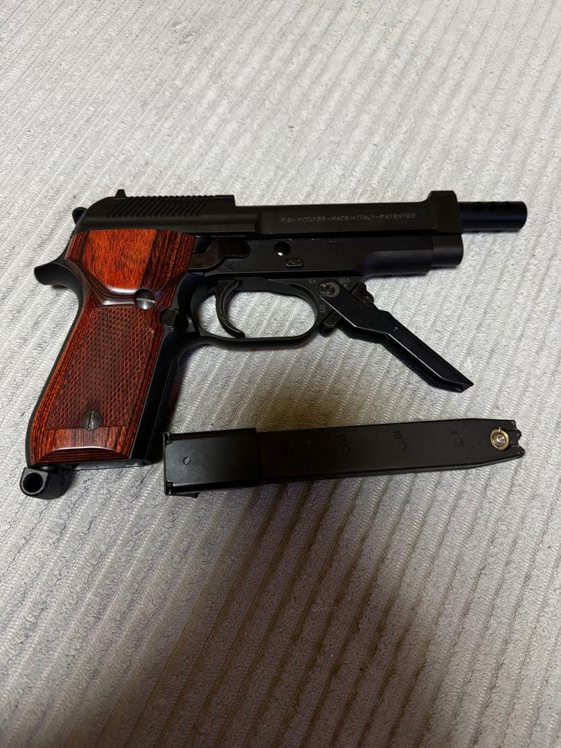 KSC M93R system7 HW ガスガン木製グリップ　木製ガンスタンド