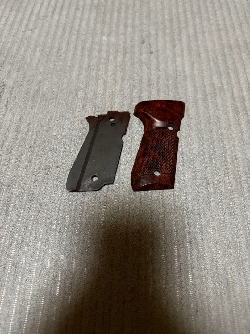 KSC M93R system7 HW ガスガン木製グリップ　木製ガンスタンド