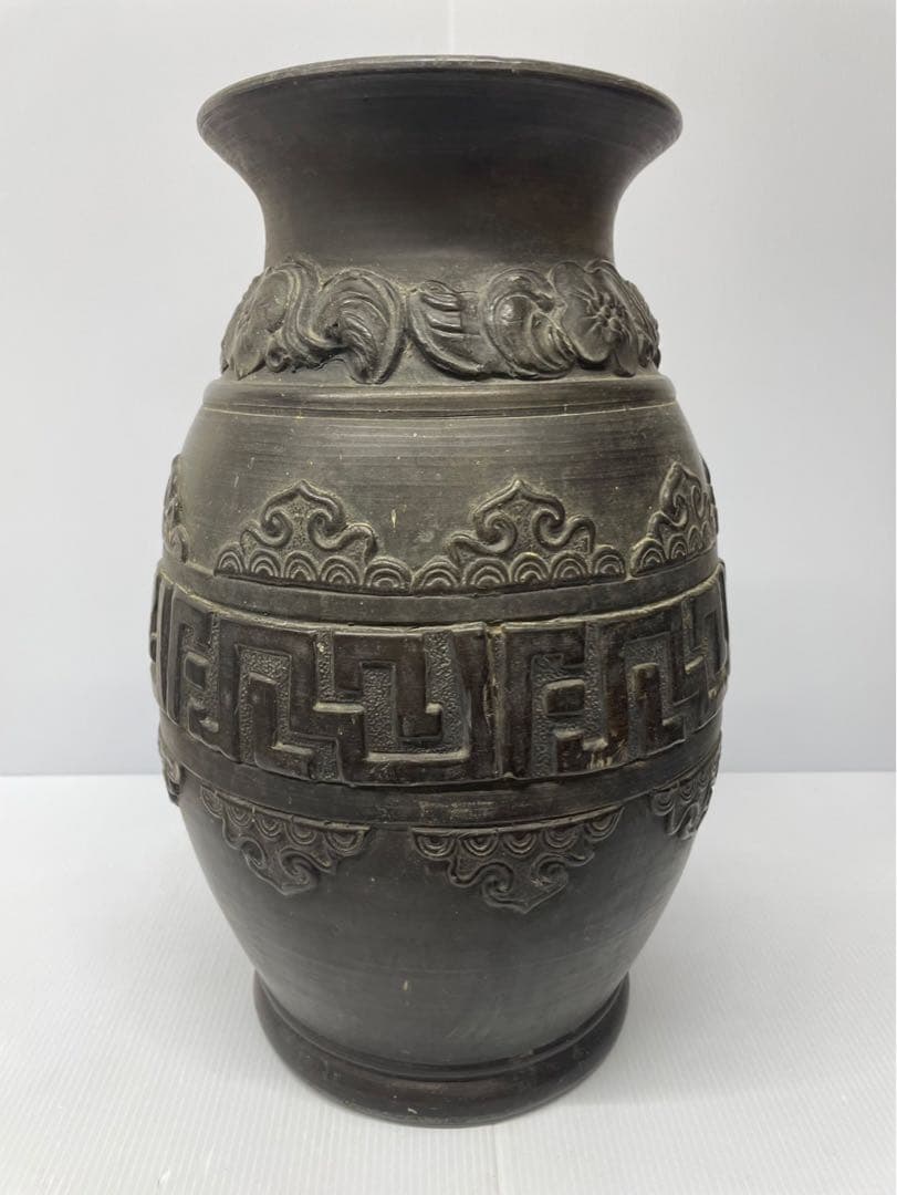 大型　花瓶　花器　壺　インテリア　コレクション　経年品　彫細工　金属製