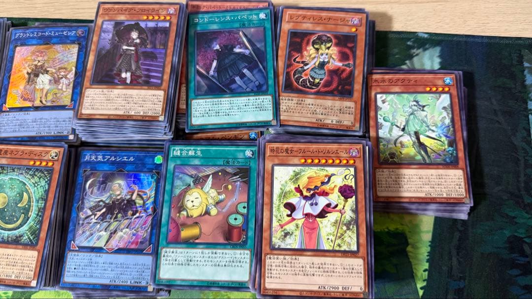 遊戯王　まとめ売り③　デッキ引退品　4000枚以上　1500円値引き　多種テーマ