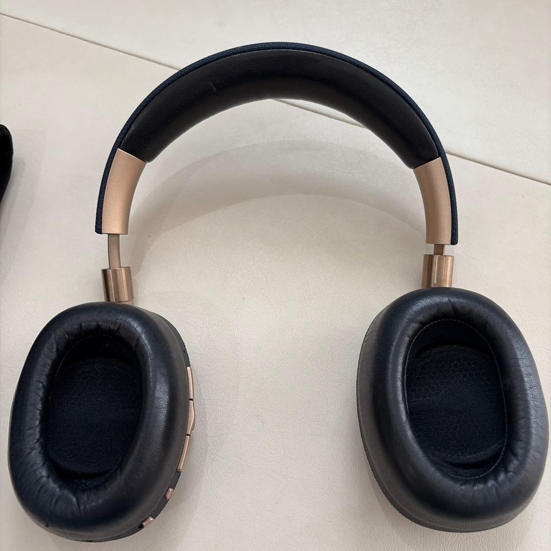 Bowers & Wilkins PX ワイヤレスヘッドホン