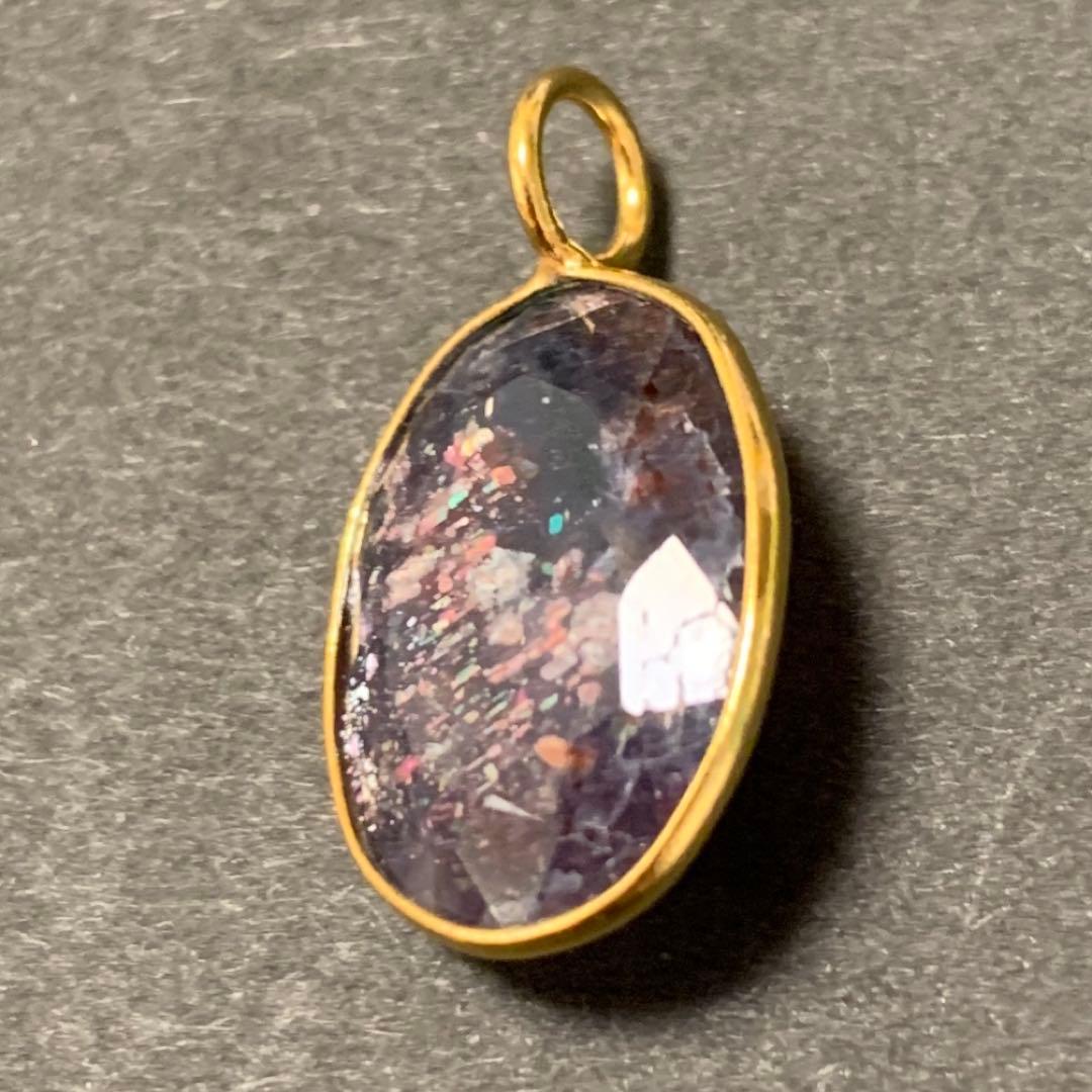 アイオライトサンストーン　ペンダントトップ　天然石