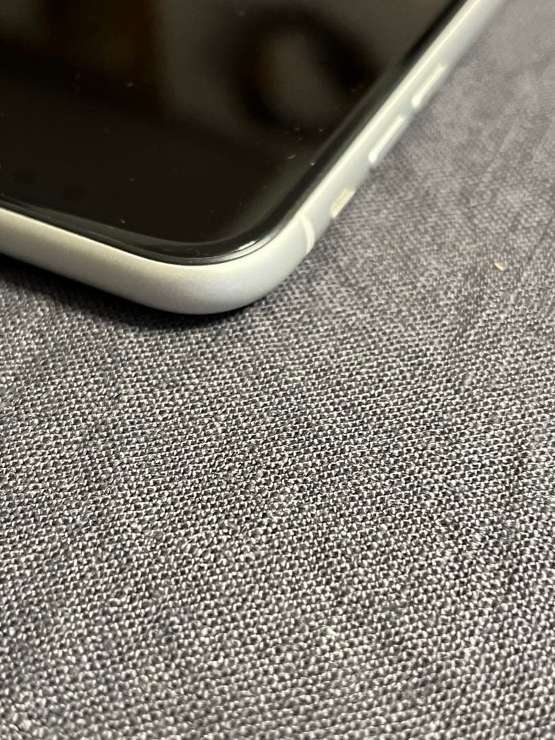 [美品] Apple iPhone XR ホワイト(白) 64GB