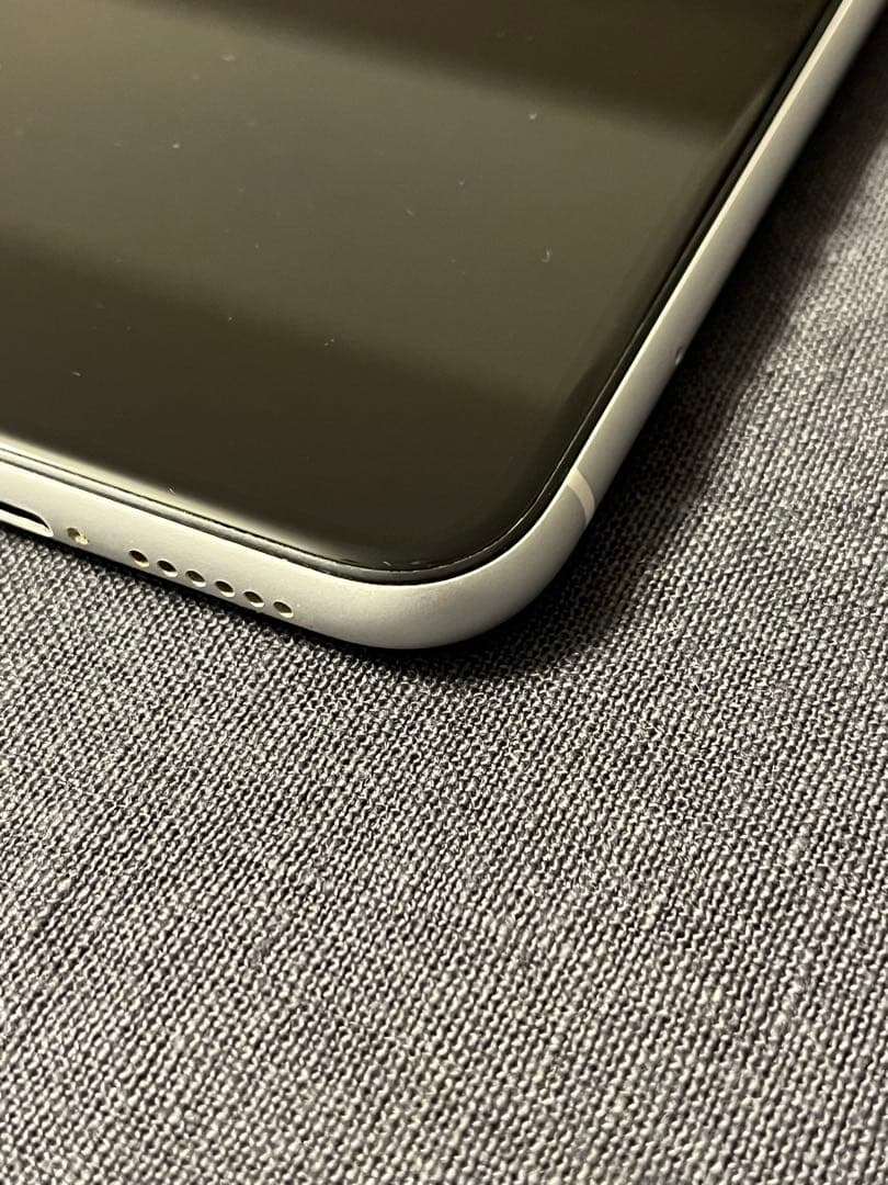 [美品] Apple iPhone XR ホワイト(白) 64GB