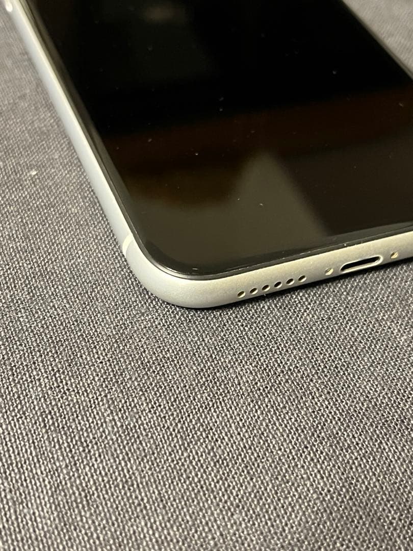 [美品] Apple iPhone XR ホワイト(白) 64GB