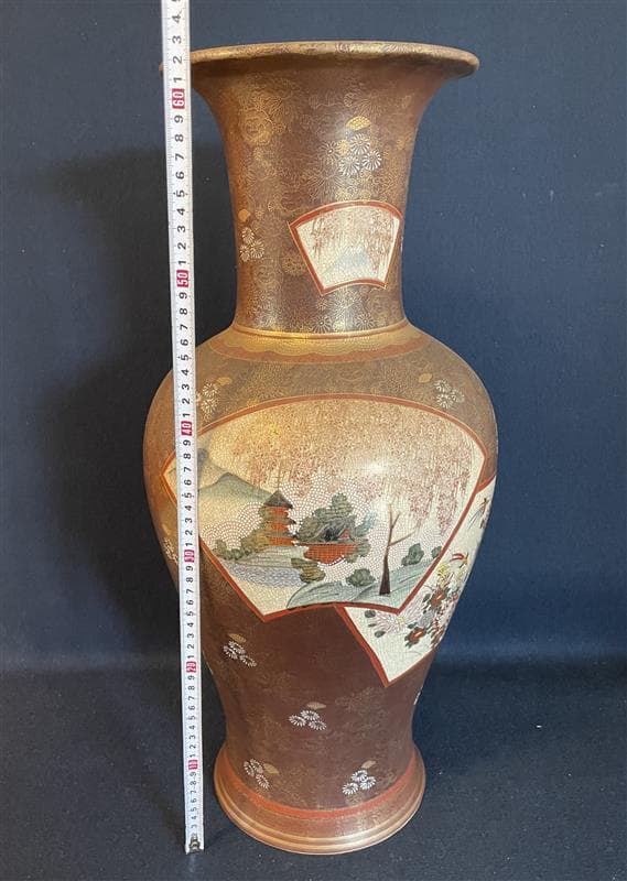 薩摩焼　連山作　色絵金襴手扇面花鳥風景図文大花瓶