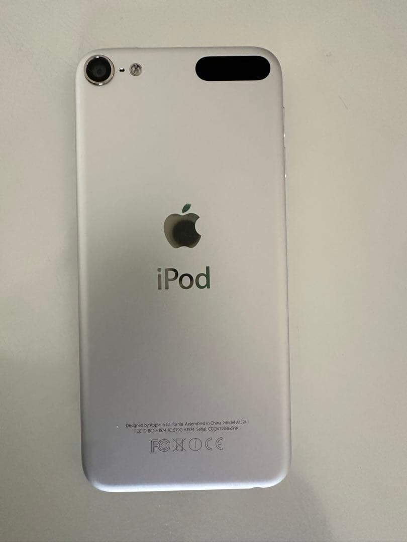 Apple iPod Touch A1574 シルバー 未使用品