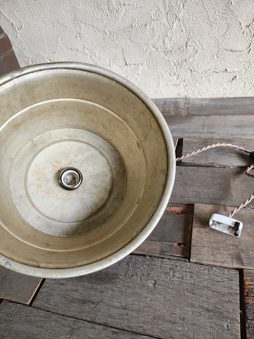 シンプルなシルバー金属製ペンダントライト　ビンテージ　M0195