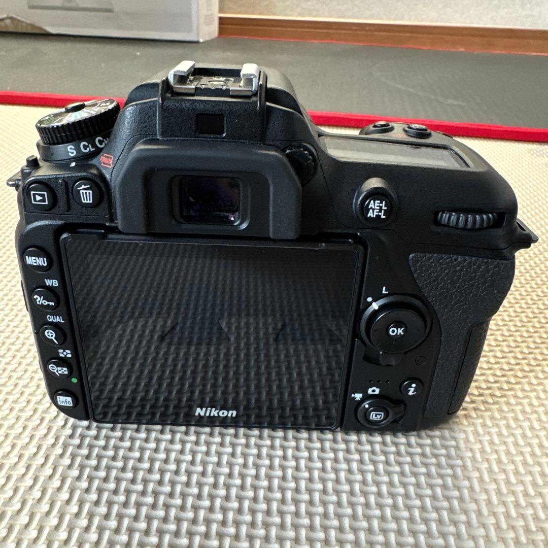 Nikon D7500 デジタル一眼レフ 本体とレンズ
