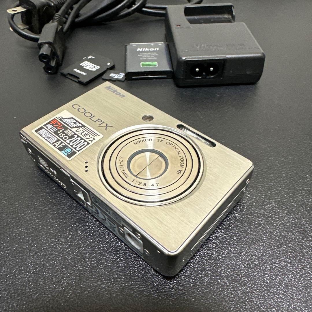 美品 NIKON COOLPIX S500 シルバー　動作確認済