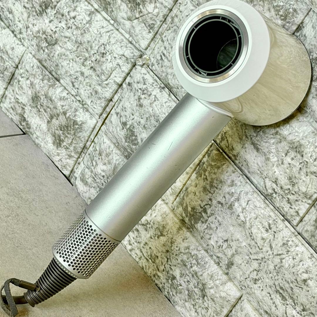 Dyson 「Supersonic Ionic」HD01