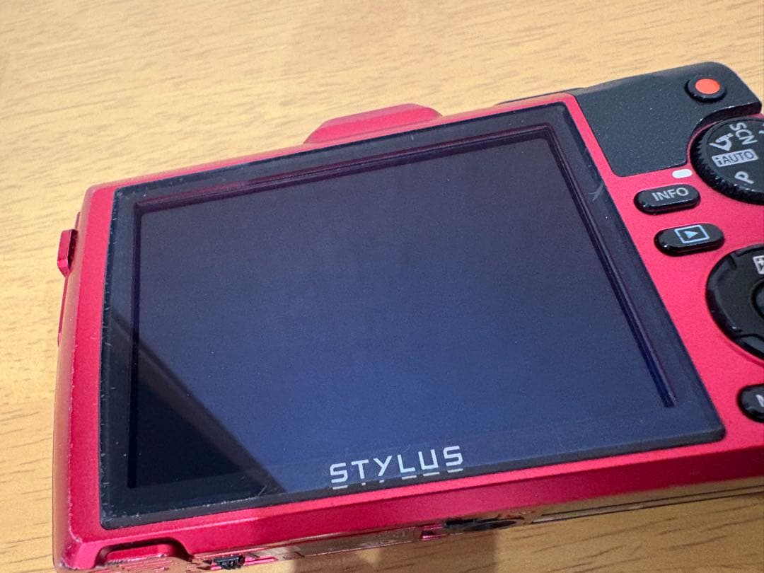 OLYMPUS Stylus TG-3 Tough レッド 本体と付属品