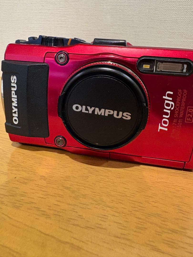 OLYMPUS Stylus TG-3 Tough レッド 本体と付属品