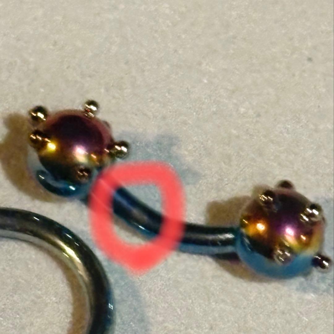 北欧デザイナー　チタンボディピアス