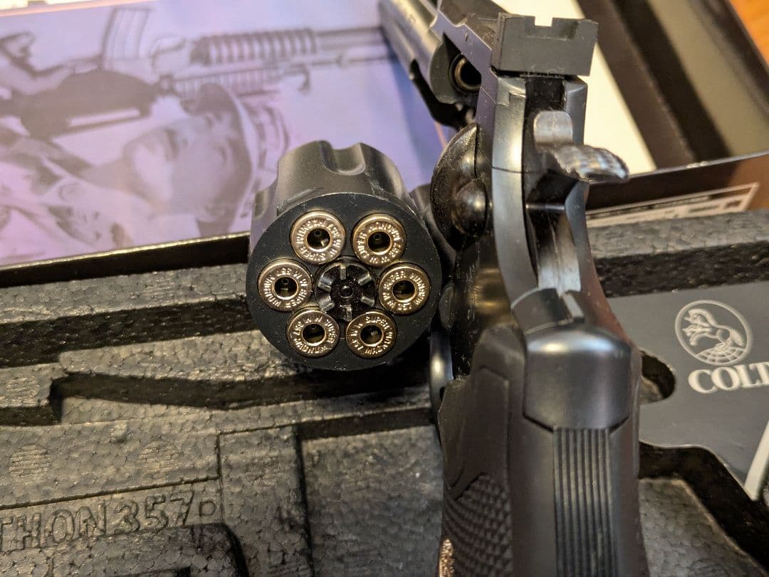 COLT PYTHON 357/mag リボルバー